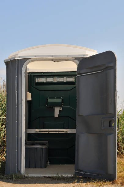 Best Portable bathroom rental  in Lincoln Center, KS