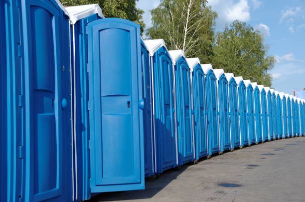 Best Porta potty delivery and setup  in Lincoln Center, KS